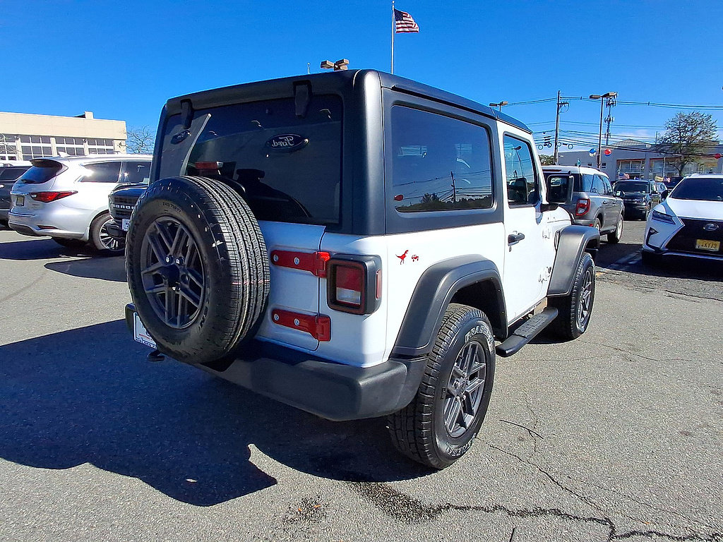 Used 2024 Jeep Wrangler Sport AWD/4WD image 31