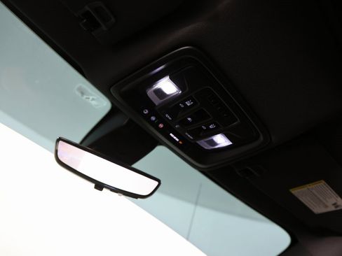 Used 2019 Chevrolet Silverado 1500 High Country w/ Technology Package image 23