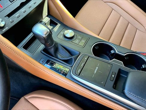 Used 2023 Lexus RC 300 image 16