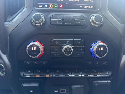 Used 2019 GMC Sierra 1500 Denali w/ Denali Ultimate Package AWD/4WD image 17
