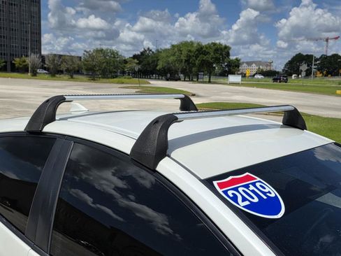 Used 2019 Toyota Prius XLE image 25