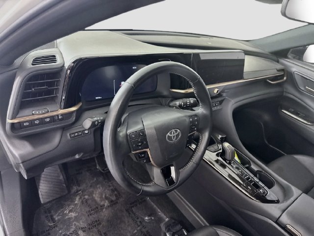 Certified 2025 Toyota Crown Signia AWD/4WD image 10