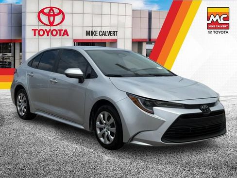 Used 2026 Toyota Corolla LE FWD image 7