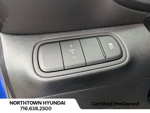 Certified 2023 Hyundai Venue Limited w/ Cargo Package image 32