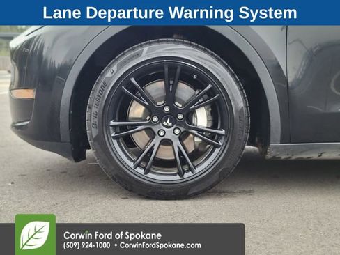 Used 2025 Tesla Model Y Long Range image 9