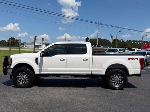 Used 2019 Ford F250 Lariat w/ Lariat Ultimate Package AWD/4WD image 2
