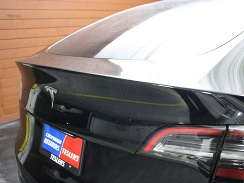 Used 2022 Tesla Model Y Performance image 13