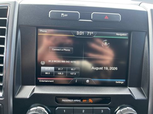 Used 2015 Ford F150 XLT w/ Equipment Group 302A Luxury AWD/4WD image 12