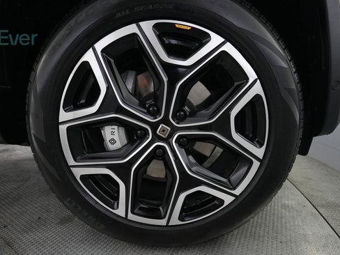 Used 2024 Rivian R1T Adventure image 22