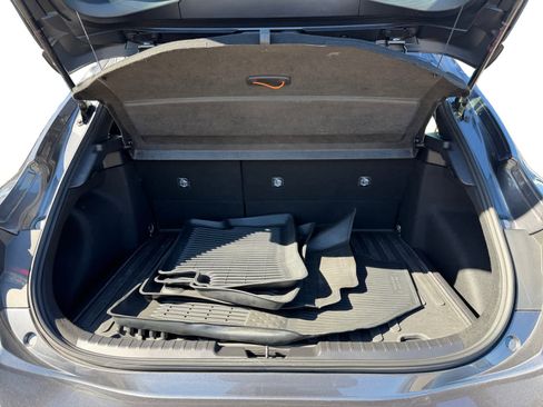 Used 2024 Toyota Corolla SE image 4