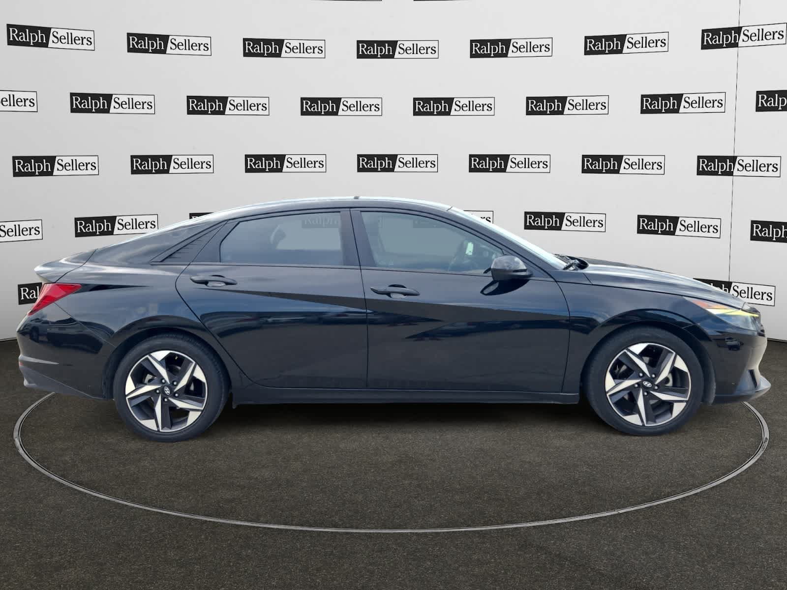 Used 2023 Hyundai Elantra SEL w/ Convenience Package FWD image 7