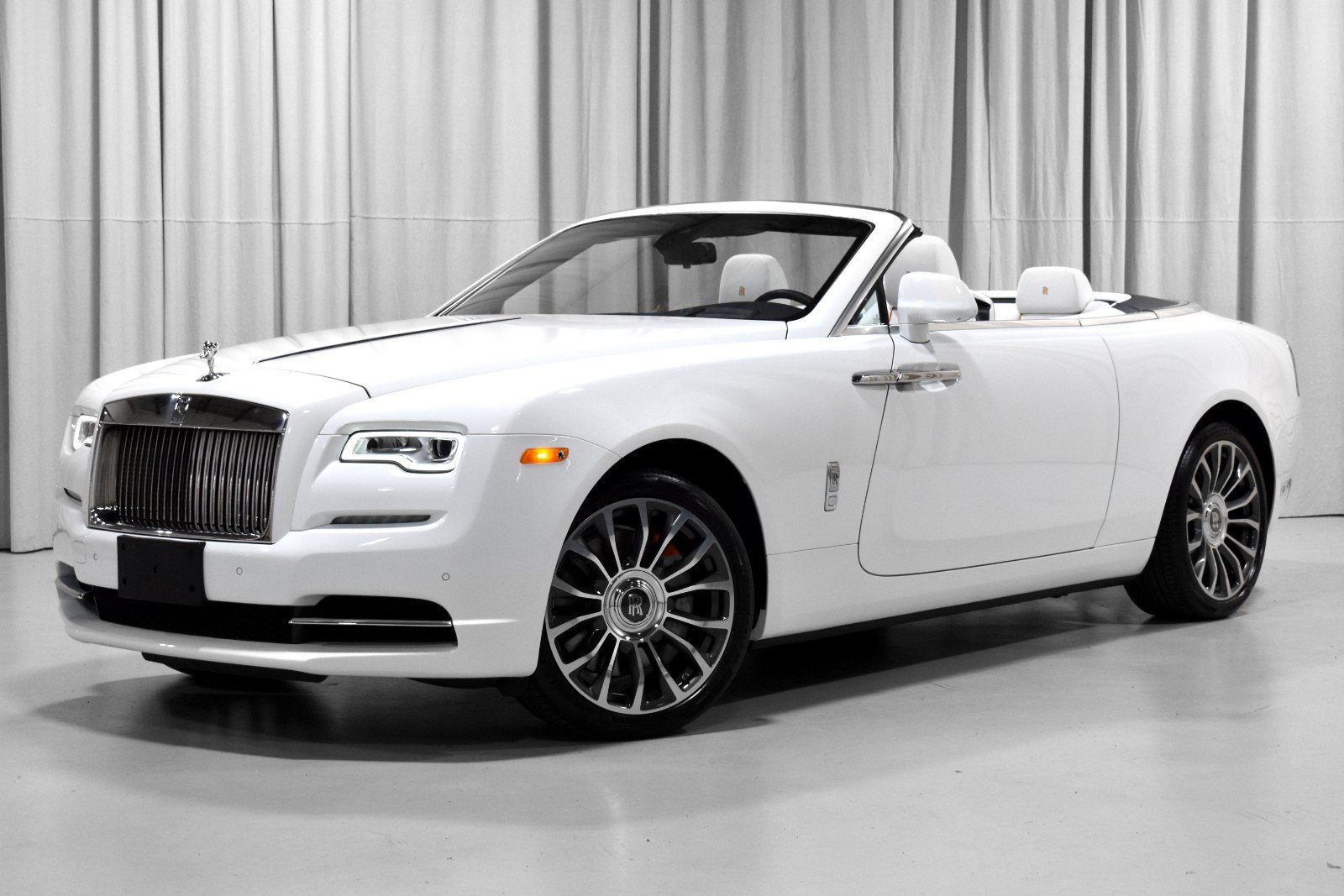 Certified 2020 Rolls-Royce Dawn RWD image 1