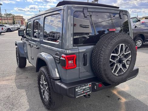 New 2026 Jeep Wrangler Unlimited Sahara AWD/4WD image 5