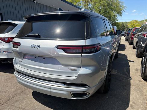 Used 2023 Jeep Grand Cherokee L Summit AWD/4WD image 6
