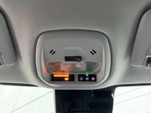 Used 2025 Chevrolet Trax LT image 15