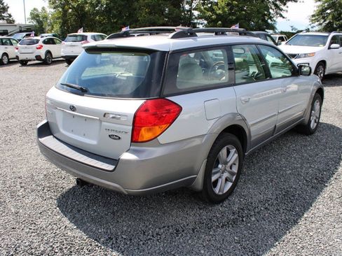 Used 2005 Subaru Outback 3.0R L.L. Bean AWD/4WD image 7