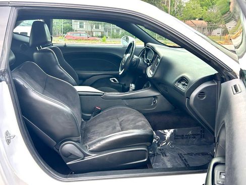 Used 2017 Dodge Challenger GT w/ Driver Convenience Group AWD/4WD image 19