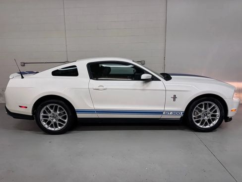 Used 2012 Ford Mustang Premium RWD image 2