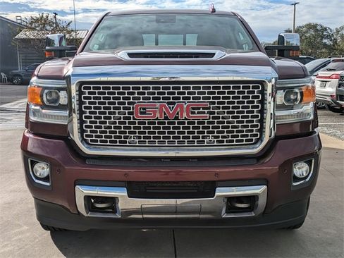 Used 2017 GMC Sierra 2500 Denali w/ Duramax Plus Package image 3