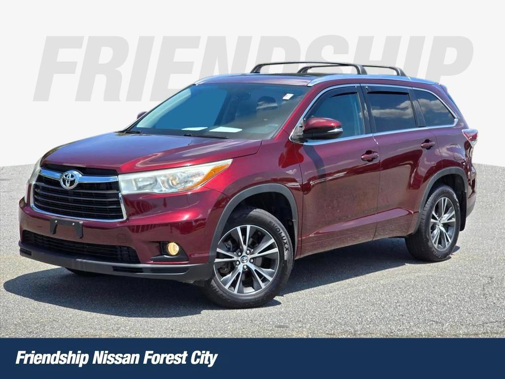 Used 2016 Toyota Highlander XLE AWD/4WD image 1