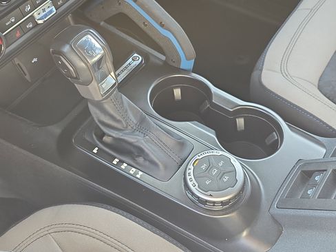 Used 2022 Ford Bronco Wildtrak image 26