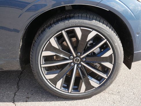 New 2026 Volvo XC60 B5 Ultra w/ Climate Package AWD/4WD image 4