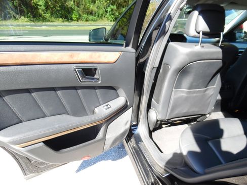 Used 2011 Mercedes-Benz E 350 4MATIC Sedan image 16