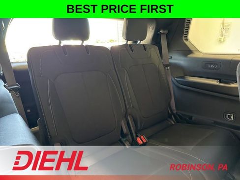 New 2026 Jeep Grand Cherokee L Laredo AWD/4WD image 12