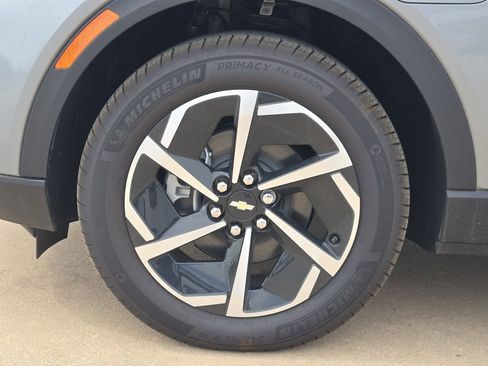 New 2026 Chevrolet Equinox EV LT AWD/4WD image 18