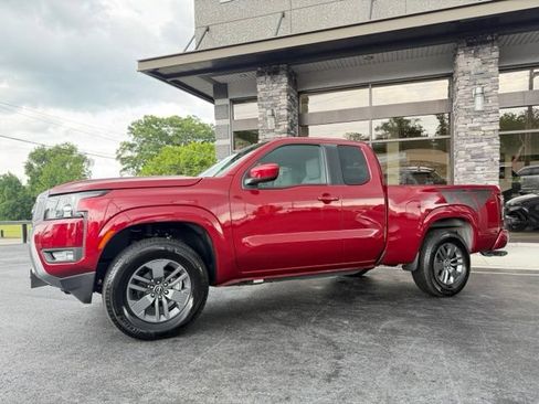 Used 2025 Nissan Frontier SV w/ SV Convenience Package AWD/4WD image 11
