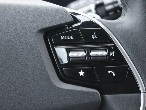 Used 2023 Kia Niro EX image 14