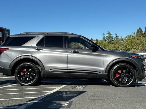 Used 2022 Ford Explorer ST w/ ST Street Pack AWD/4WD image 3