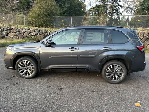 New 2025 Subaru Forester Touring image 2