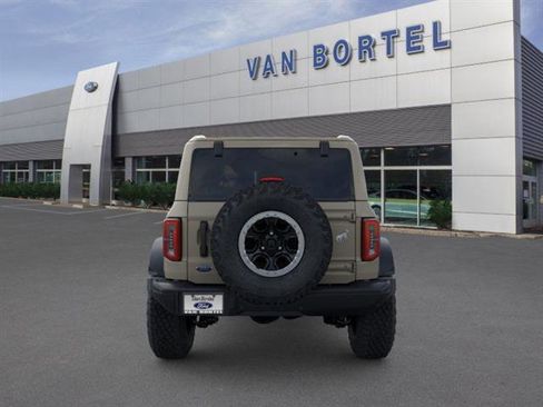 New 2025 Ford Bronco Badlands w/ Sasquatch Package image 5