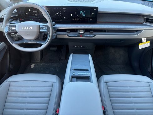 New 2026 Kia EV9 Land AWD/4WD image 13