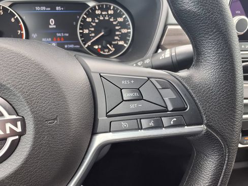 Used 2025 Nissan Altima 2.5 SV FWD image 22