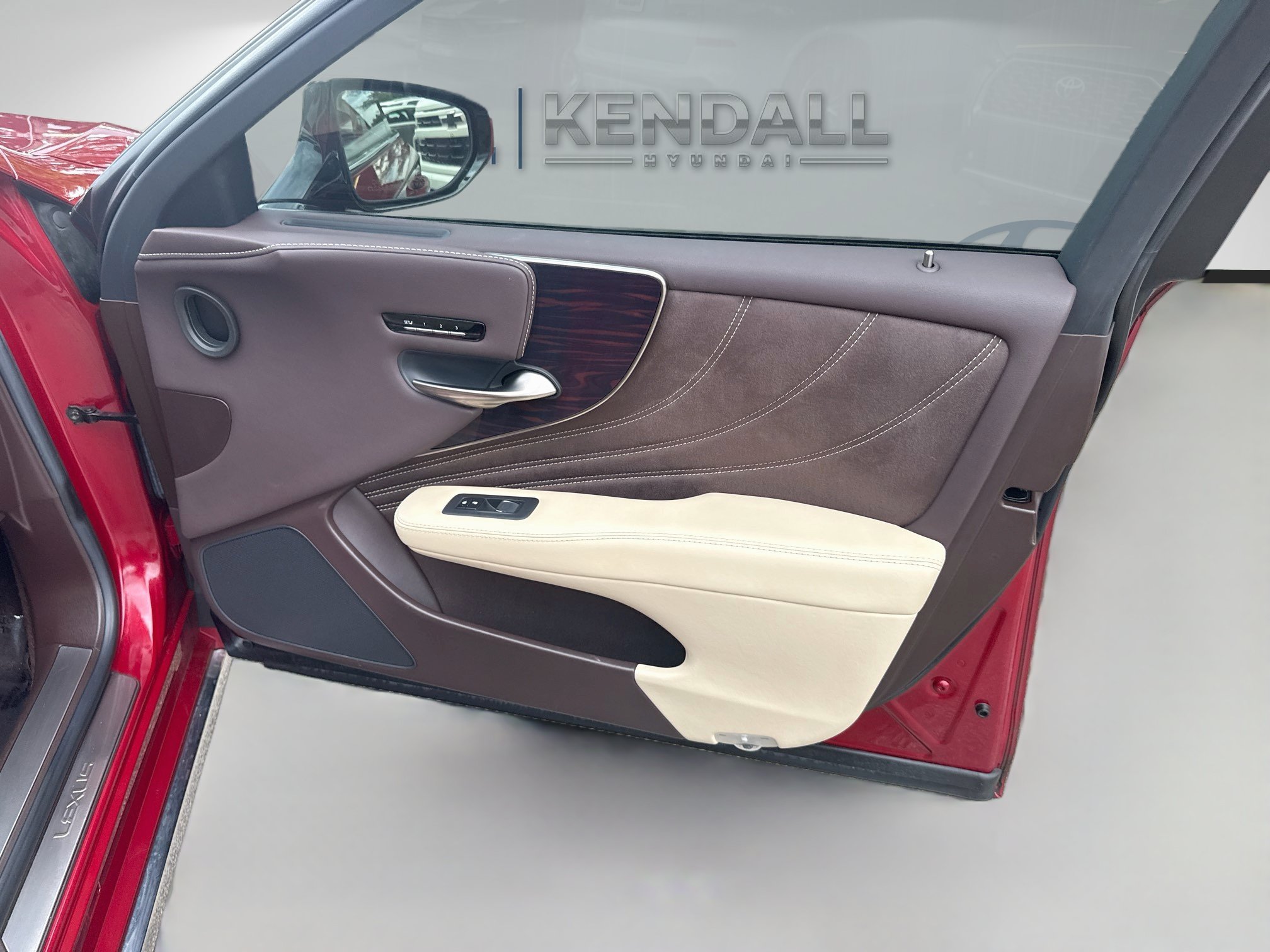 Used 2020 Lexus LS 500 w/ Interior Upgrade Package RWD image 31