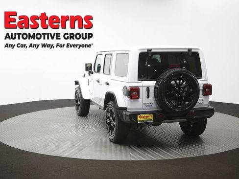 Used 2025 Jeep Wrangler Unlimited Sahara w/ Safety Group AWD/4WD image 37