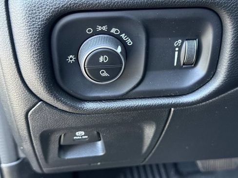 Used 2023 RAM 1500 Big Horn AWD/4WD image 12