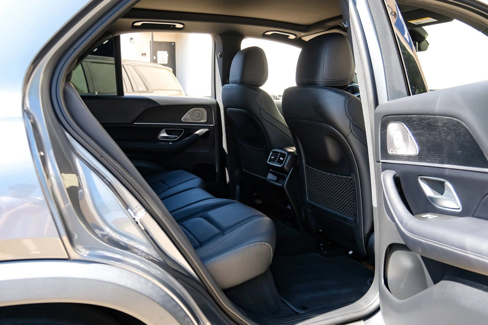 Used 2023 Mercedes-Benz GLE 350 w/ Premium Package image 46