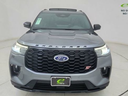Used 2025 Ford Explorer ST w/ Sun And Sound Package AWD/4WD image 13
