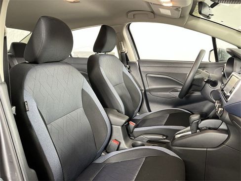 Used 2025 Nissan Versa SV w/ Trunk Package image 23