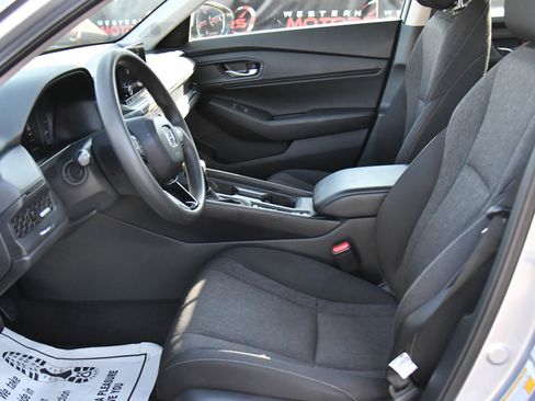 Used 2023 Honda Accord EX image 17