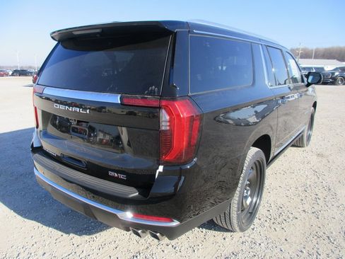New 2026 GMC Yukon XL Denali image 4