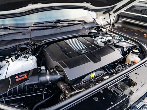 Used 2018 Land Rover Range Rover Supercharged image 19