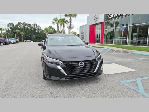 Used 2025 Nissan Sentra SV w/ All-Weather Package FWD image 19