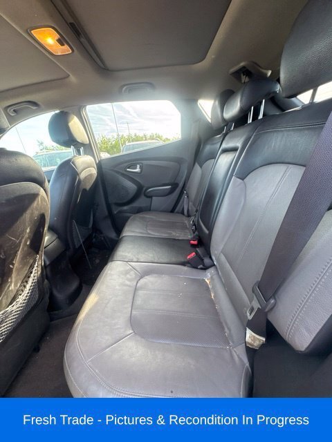 Used 2013 Hyundai Tucson Limited w/ Premium Pkg FWD image 16