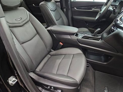 New 2025 Cadillac XT6 Premium Luxury w/ Technology Package image 29