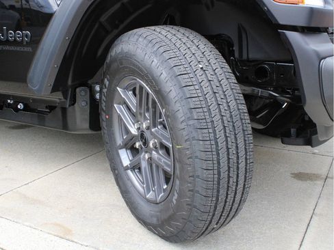 New 2026 Jeep Wrangler Sport AWD/4WD image 39