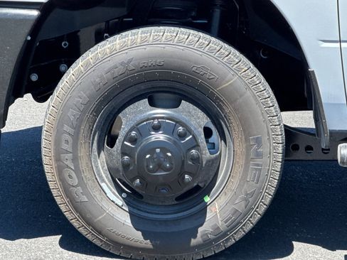 New 2026 RAM 3500 Tradesman AWD/4WD image 24